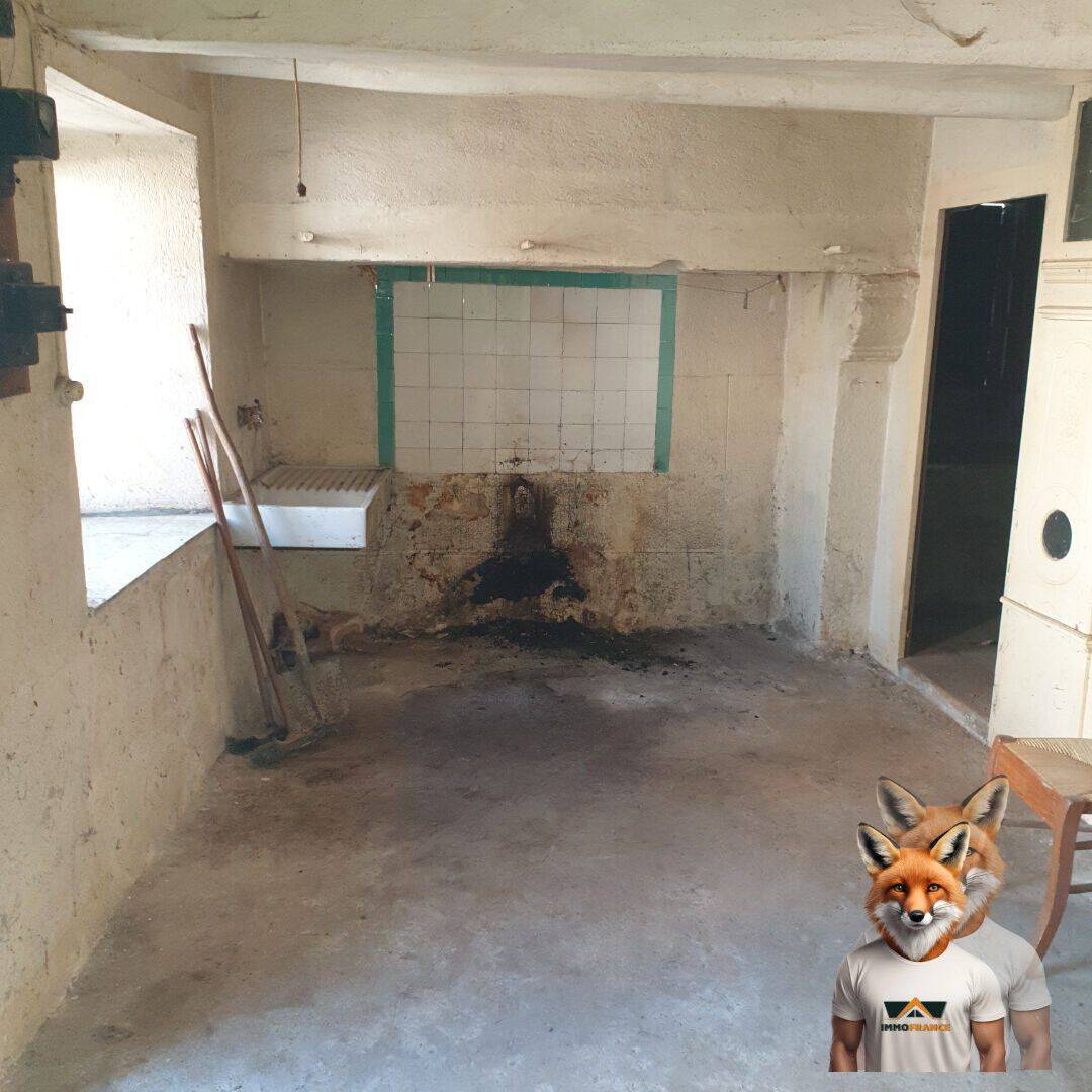 Maison 6 pièces 100 m² · à Bellevue-la-Montagne · 100 m² · 32 000 €