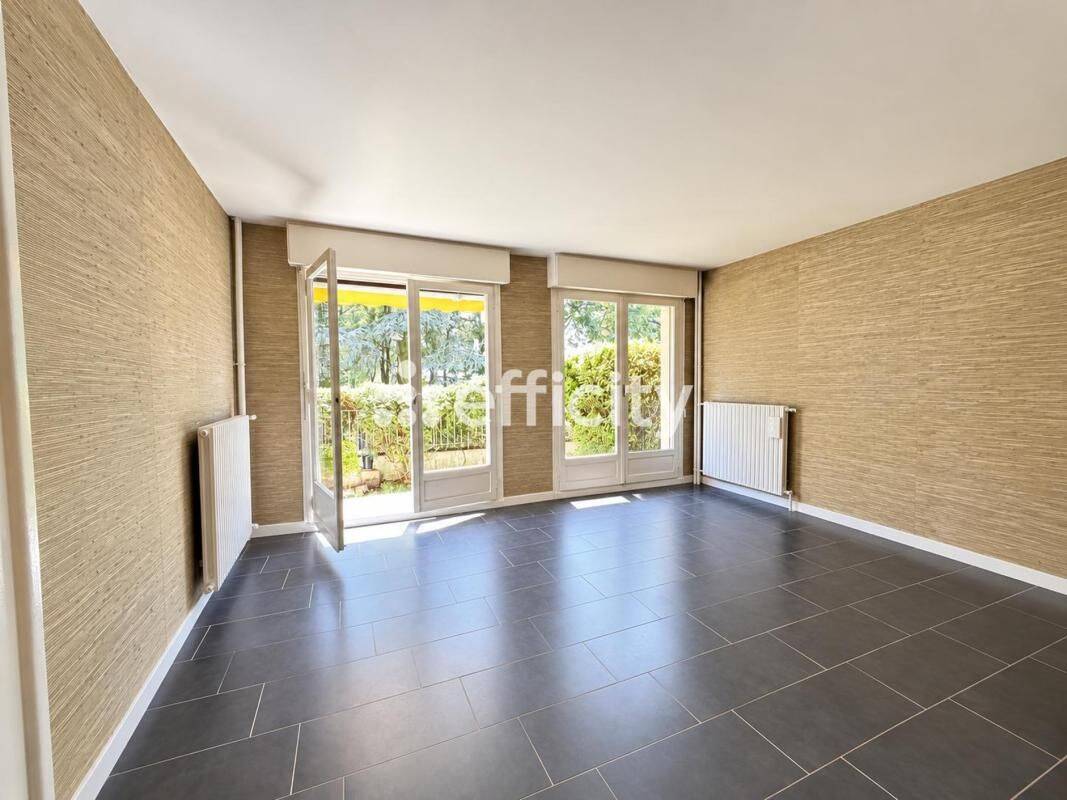 Appartement 1 pièce 49 m² · à Chennevières-sur-Marne · 49,5 m² · 169 000 €
