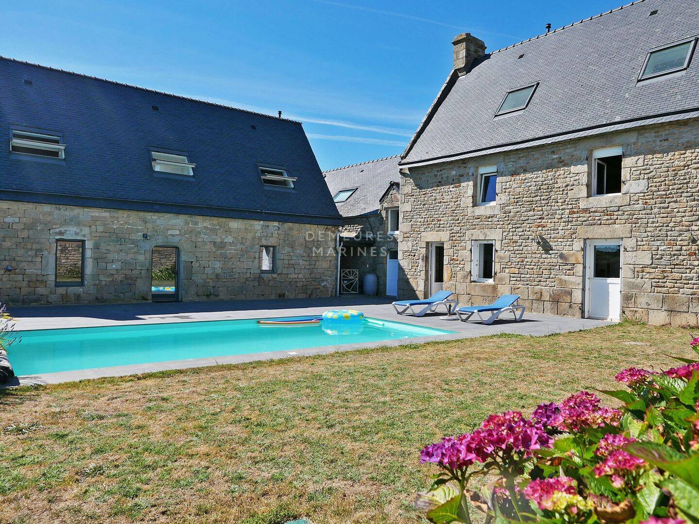 Maison 10 pièces 263 m² · à Merlevenez · 263 m² · 798 000 €