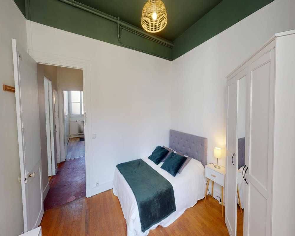Appartement 4 pièces 100 m² · à Paris 4ème Arrondissement · 100 m² · 1 395 €
