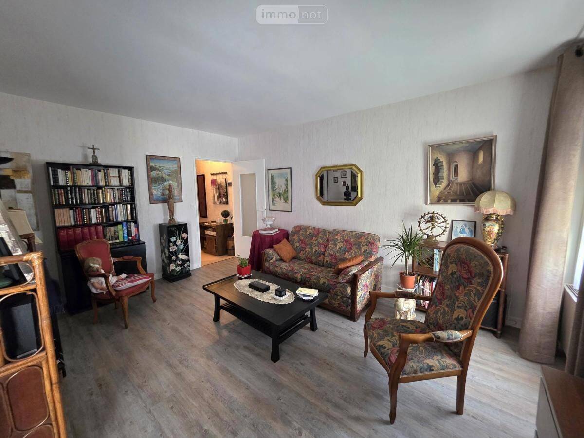 Appartement 2 pièces 56 m² · à Vierzon · 55,7 m² · 54 800 €