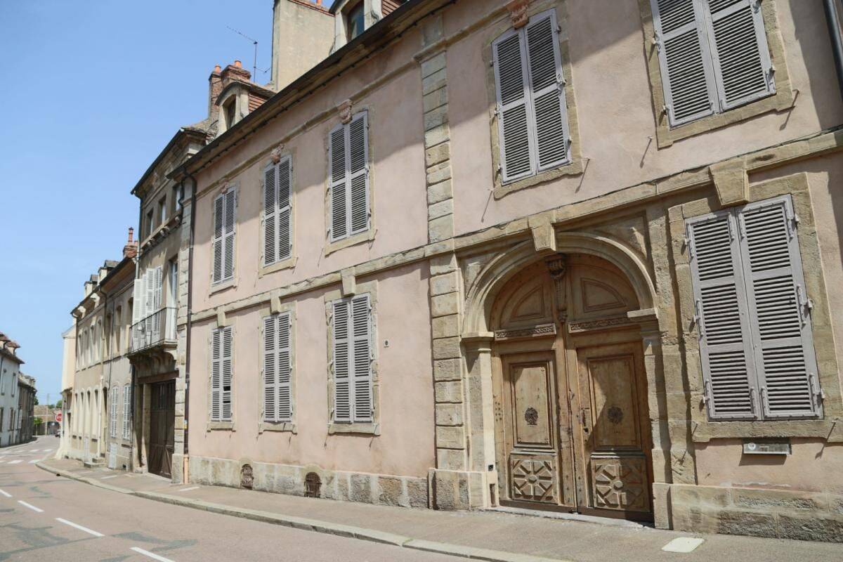 Maison 10 pièces 390 m² · à Autun · 390 m² · 362 000 €
