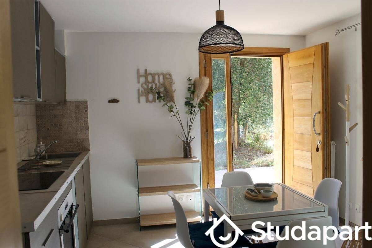 Appartement 2 pièces 28 m² · à Le Rouret · 28 m² · 800 €/mois