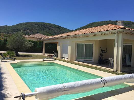 Maison à vendre 420 000 € 5 pièces 3 chambres 125 m² 831 m² de terrain Saint-Georges-les-Bains 07800