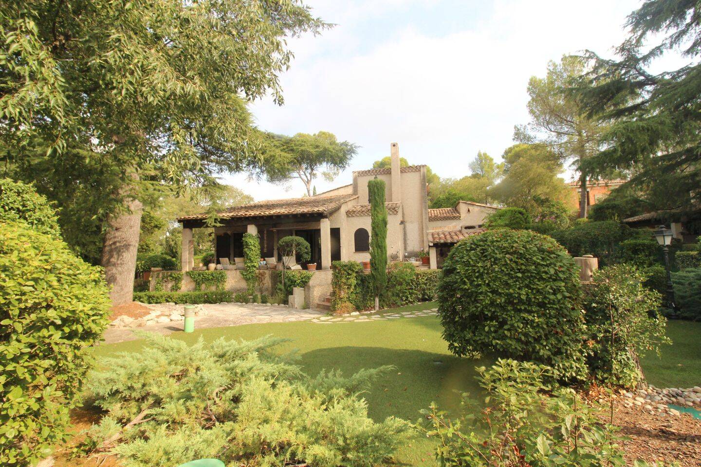 Maison 5 pièces 200 m² · à Nîmes · 200 m² · 675 000 €
