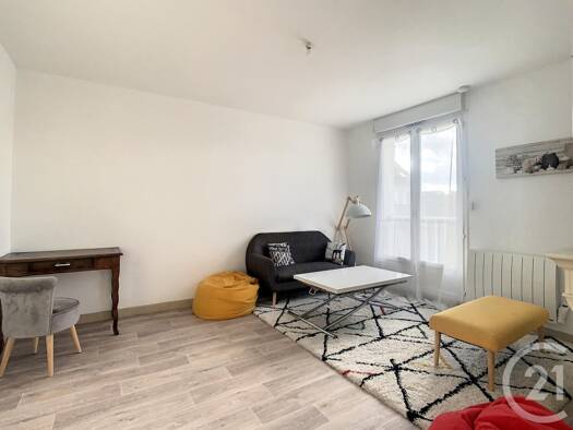 Appartement à louer 650 € 2 pièces 1 chambre 38,3 m² 1er étage Compiègne 60200