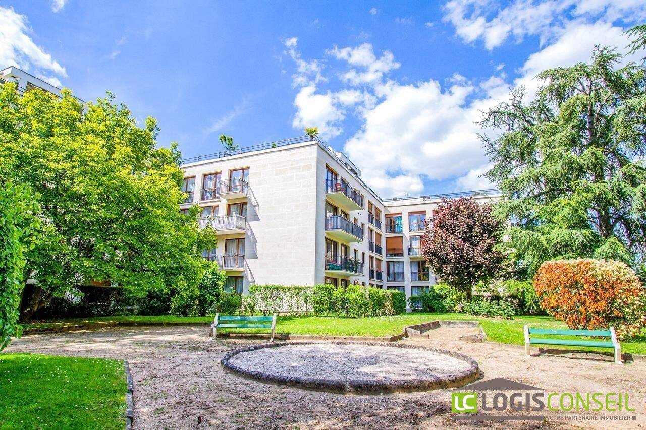 Appartement 2 pièces 47 m² · à Châtenay-Malabry · 46,9 m² · 1 050 €/mois