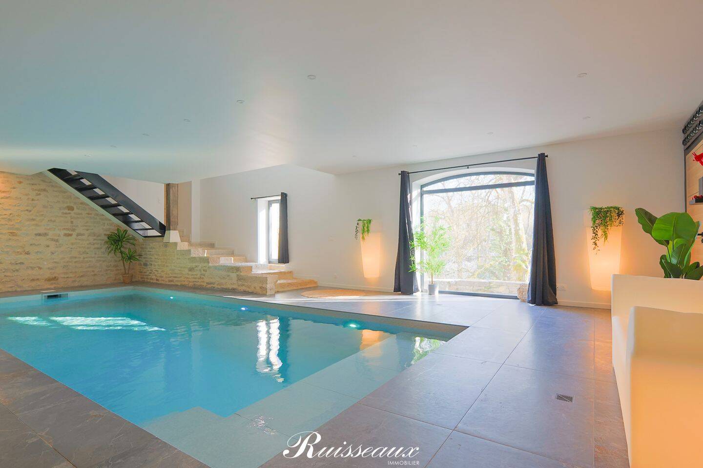 Maison 11 pièces 481 m² · à Dijon · 481 m² · 2 290 000 €