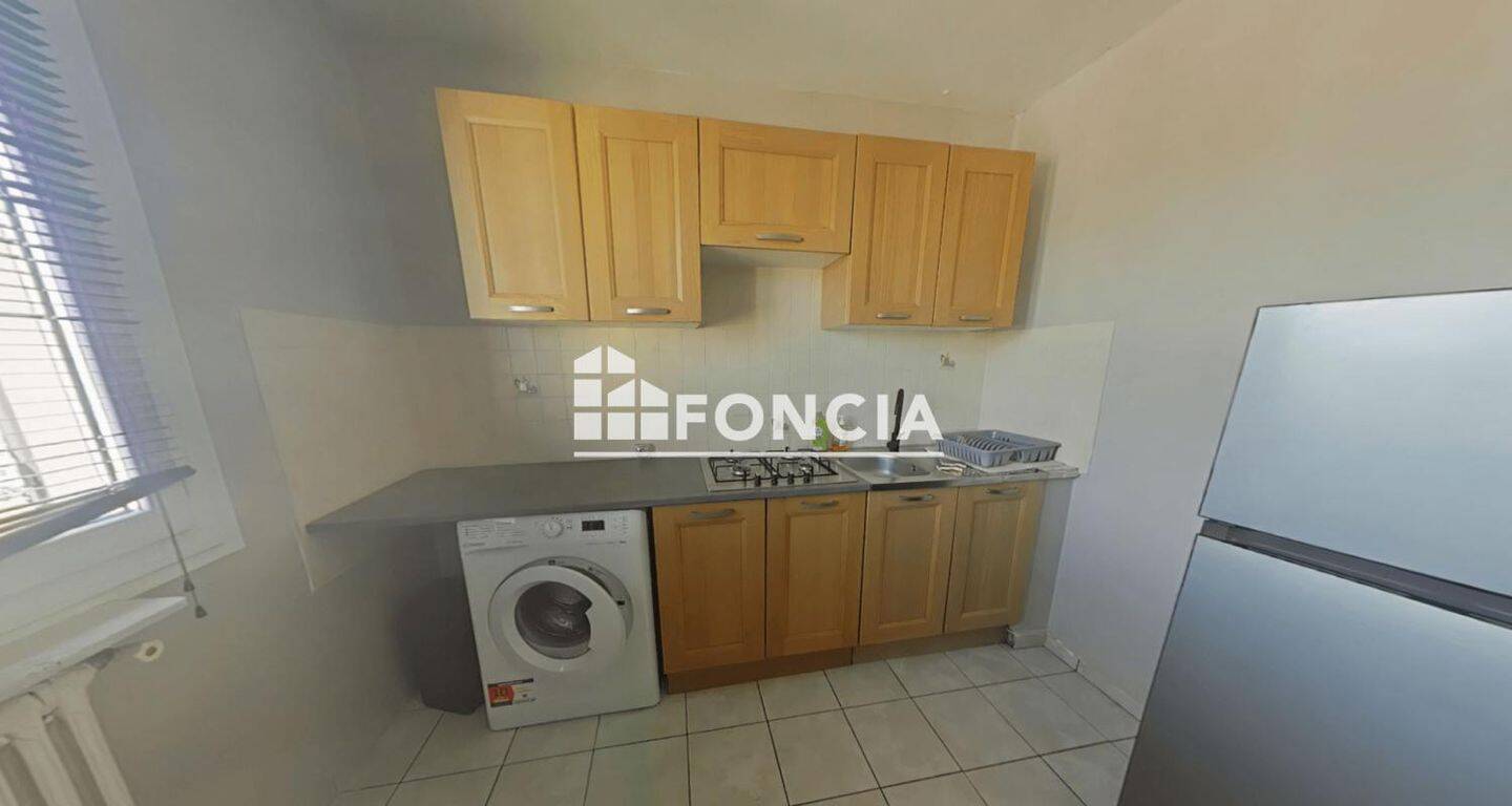 Appartement 2 pièces 47 m² · à Saint-Étienne · 46,6 m² · 530 €