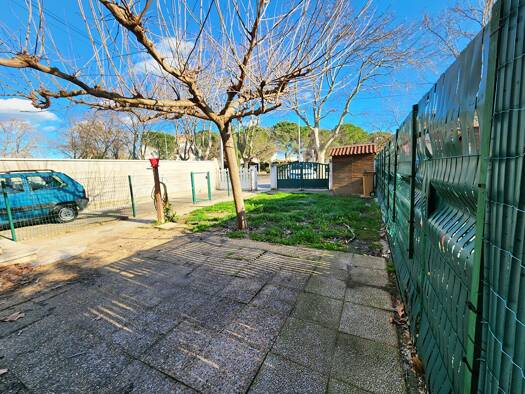 Appartement à vendre 230 000 € 3 pièces 2 chambres 86 m² 1er étage Le Village Saint-Martin-de-Crau 13310