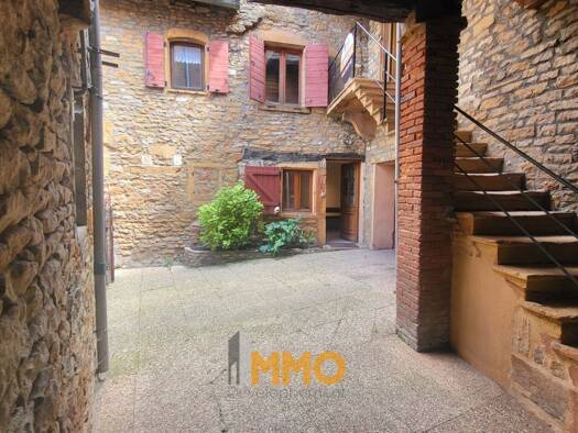 Villa à vendre 275 000 € 7 pièces 4 chambres 140 m² disponible dès maintenant Charnay 69380