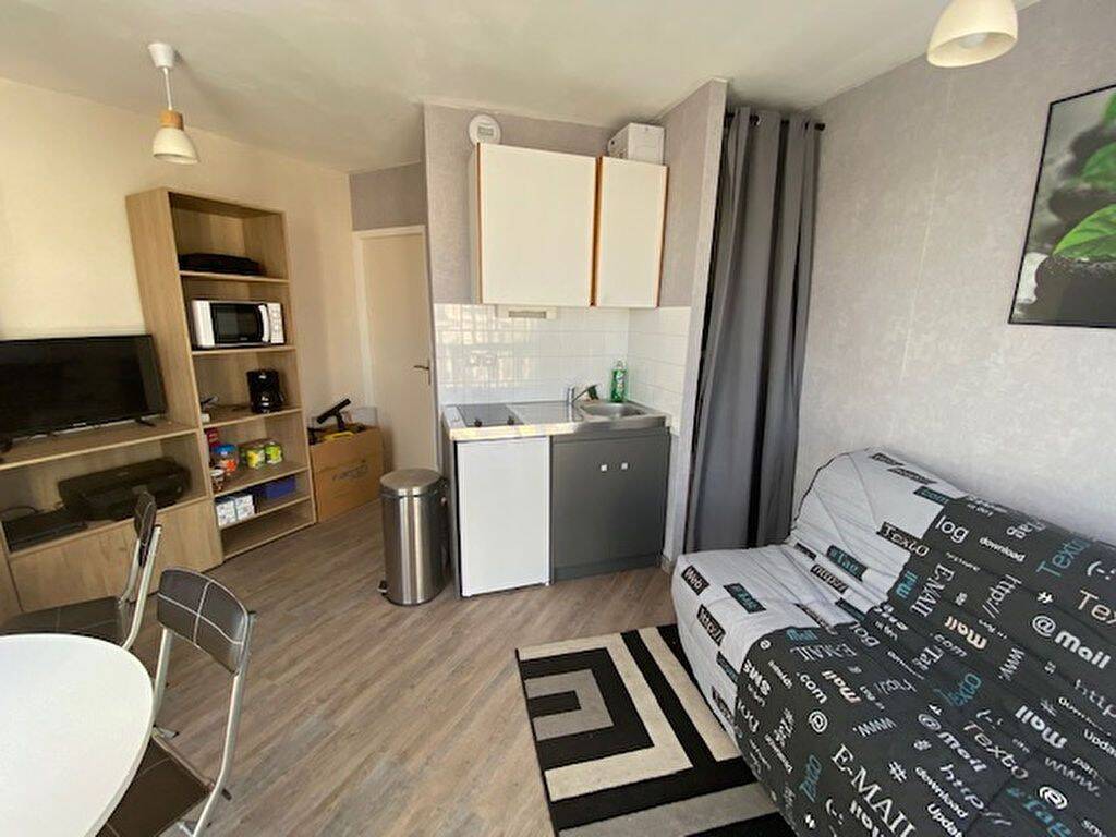 Appartement 1 pièce 19 m² · à Sainte-Gemmes-sur-Loire · 18,5 m² · 425 €