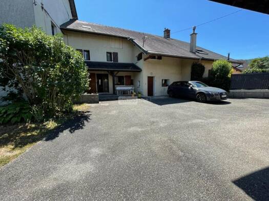 Maison à vendre 369 000 € 5 pièces 4 chambres 149 m² 837 m² de terrain Chambéry 73000