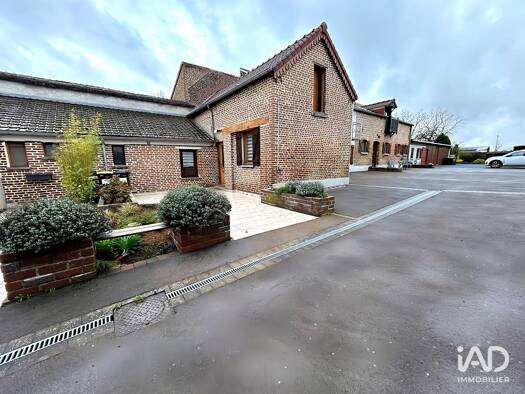 Immeuble à vendre 521 455 € 330 m² Ouest Orchies 59310