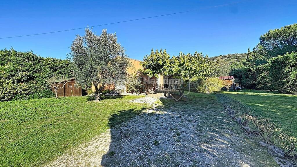 Maison à vendre 579 000 € 8 pièces 6 chambres 185 m² 2 500 m² de terrain Cheval-Blanc 84460