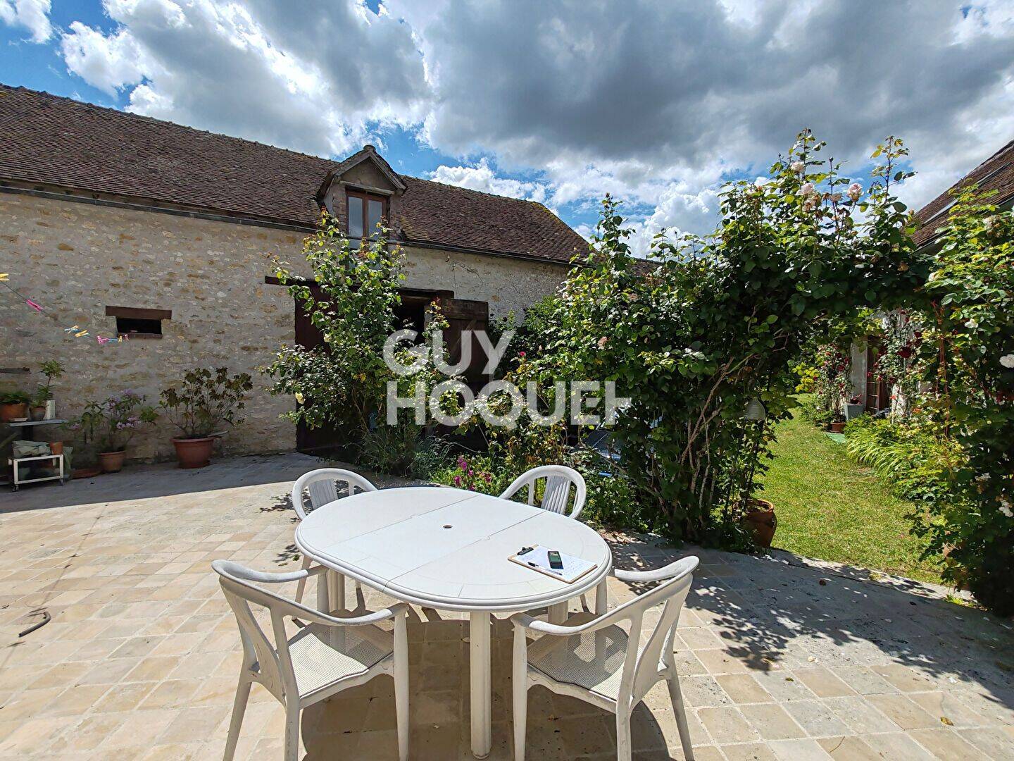 Maison 7 pièces 207 m² · à Puiseaux · 207 m² · 234 000 €