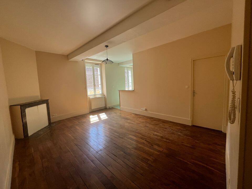 Appartement 3 pièces 76 m² · à Cosne-Cours-sur-Loire · 76 m² · 590 €/mois