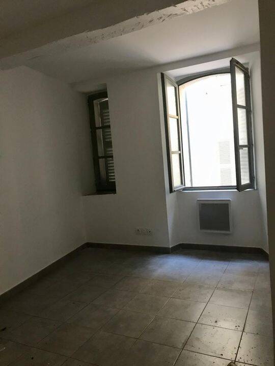 Appartement 2 pièces 33 m² · à Toulon · 33 m² · 575 €