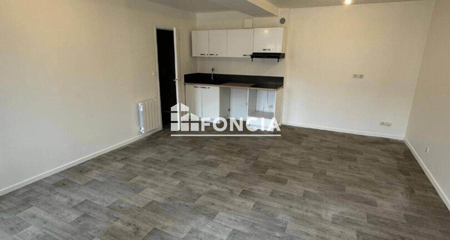 Appartement 1 pièce 30 m² · à Cires-lès-Mello · 30,1 m² · 515 €