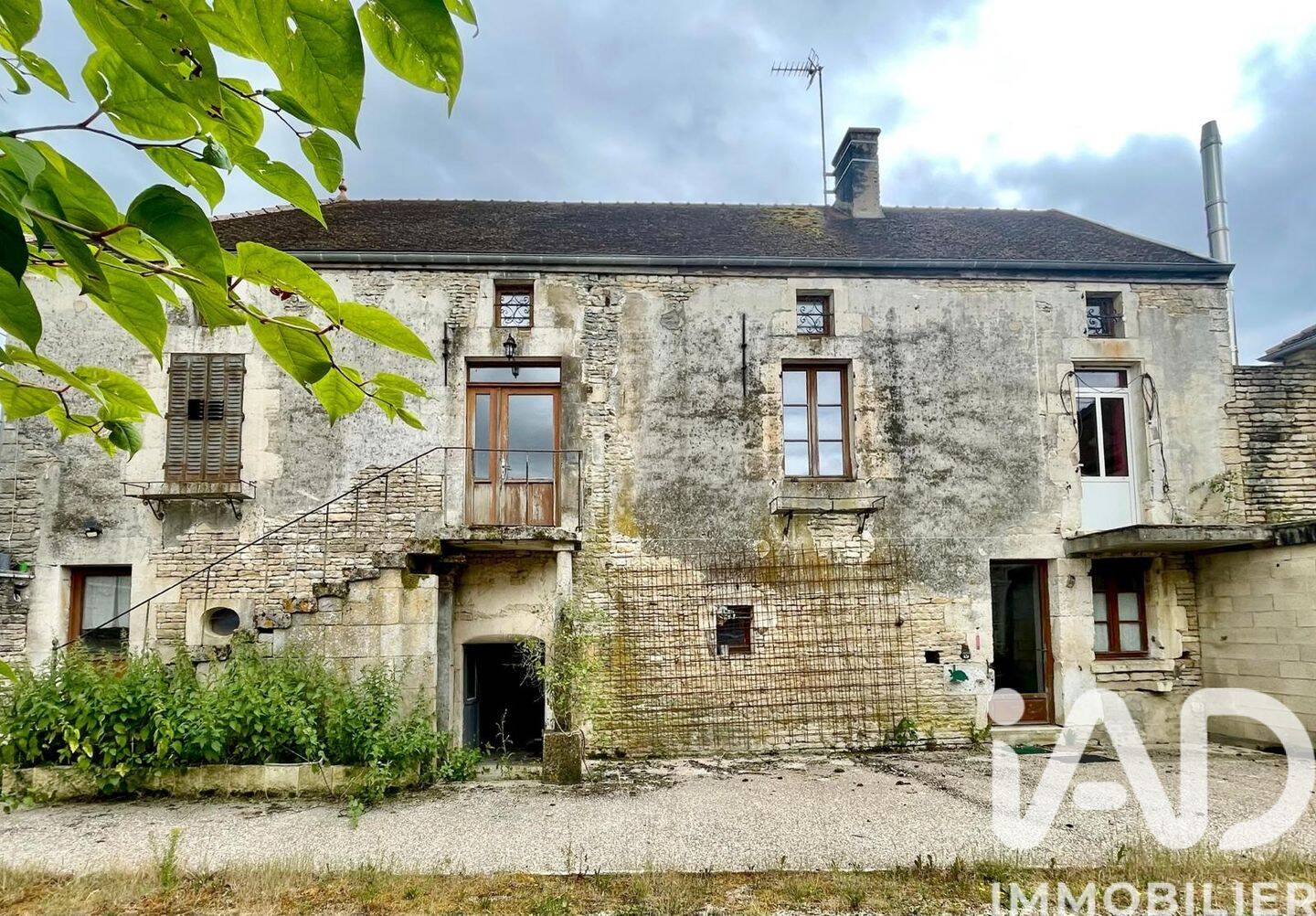 Maison 10 pièces 220 m² · à Arthonnay · 220 m² · 139 000 €