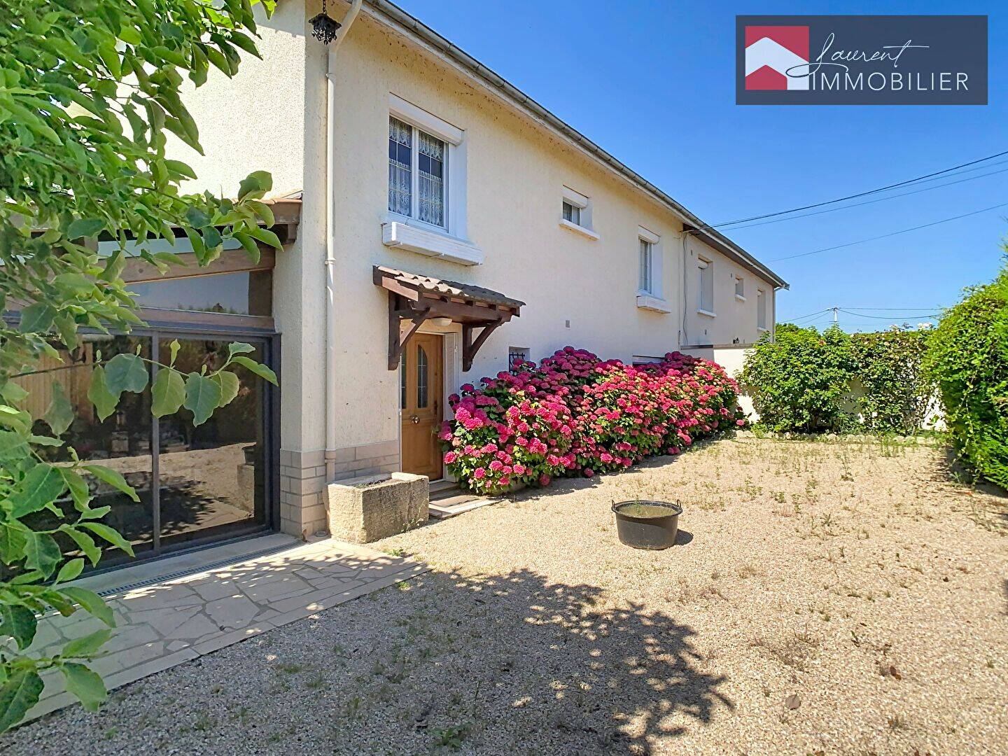 Maison 5 pièces 132 m² · à Saint-Martin-Belle-Roche · 132 m² · 229 000 €