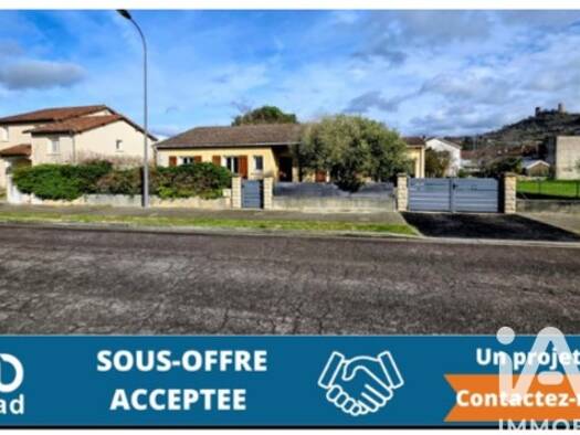 Maison de plain-pied à vendre 227 000 € 5 pièces 4 chambres 104 m² 778 m² de terrain Saint-Céré 46400