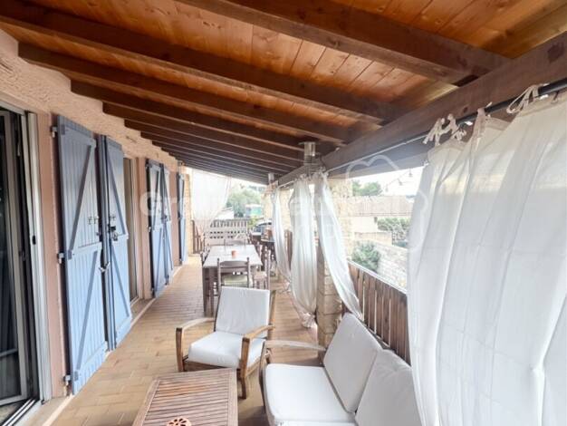 Villa à vendre 289 000 € 6 pièces 4 chambres 123 m² 1 115 m² de terrain Montfrin 30490