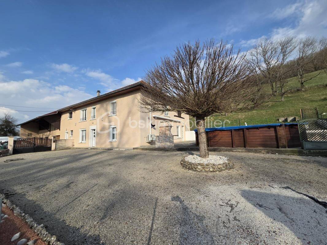 Maison 5 pièces 141 m² · à Valencogne · 141 m² · 470 000 €