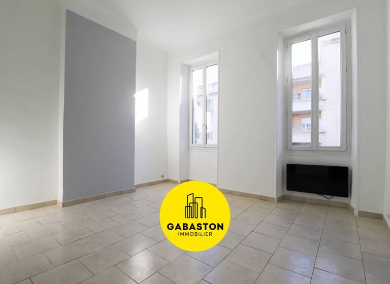 Appartement à vendre 149 500 € 2 pièces 1<br/>chambre 35,3 m²<br/>superficie 3ème<br/>étage Marseille 6ème 13006