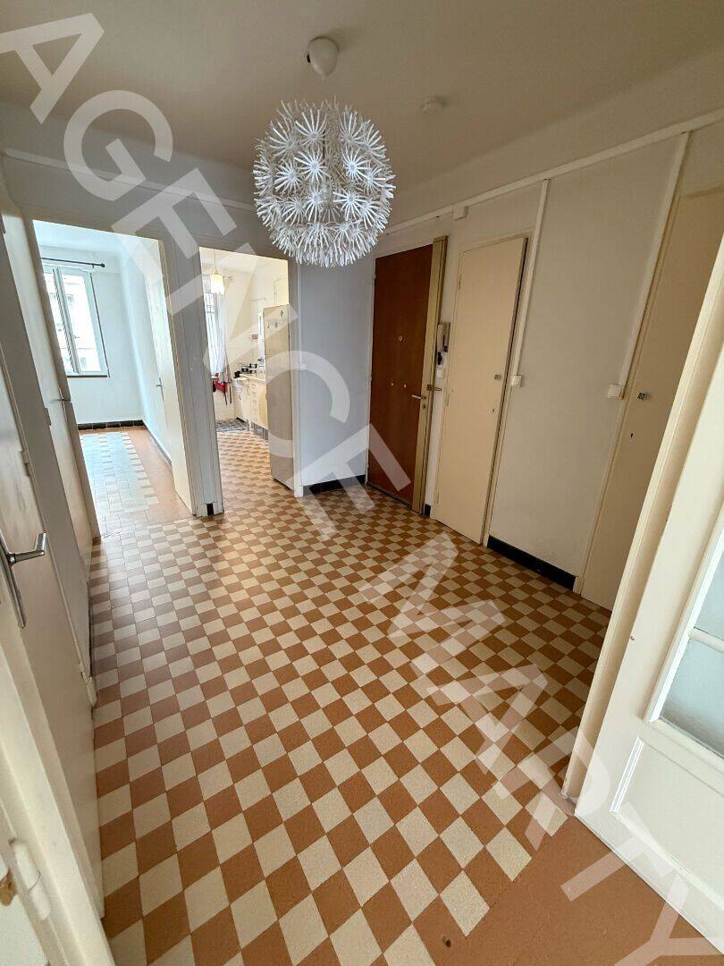 Appartement 3 pièces 62 m² · à Marseille 4ème Arrondissement · 61,5 m² · 900 €