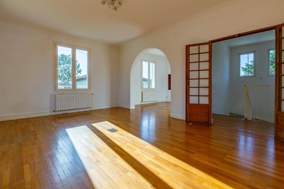 Maison 8 pièces 187 m² · à Romans-sur-Isère · 187 m² · 300 000 €