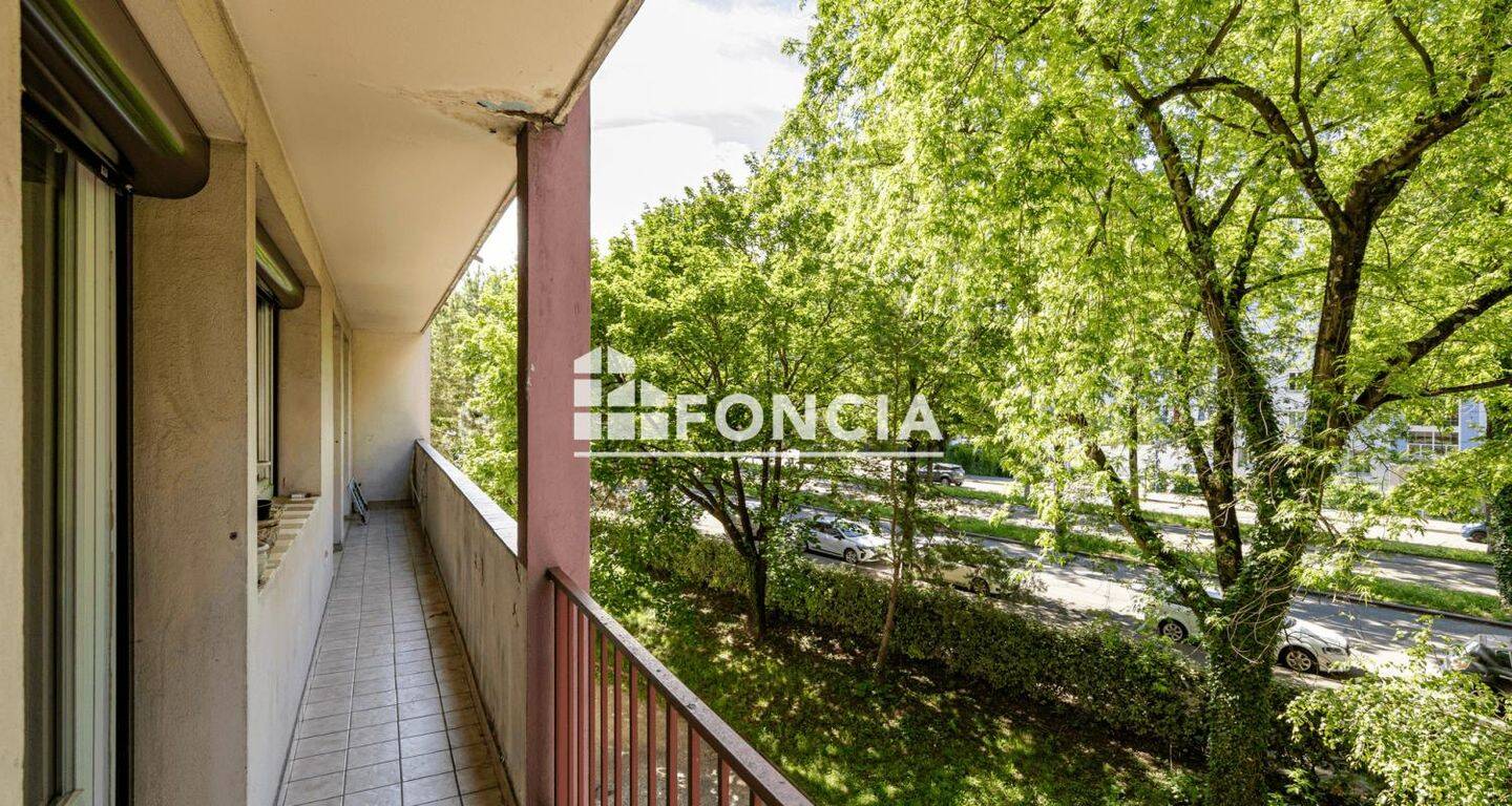 Appartement 5 pièces 73 m² · à Saint-Martin-d'Hères · 73 m² · 150 000 €