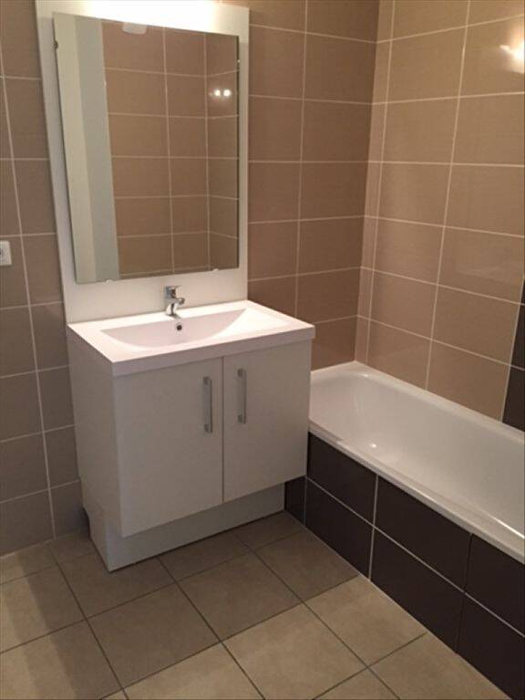 Appartement 3 pièces 59 m² · à Décines-Charpieu · 59 m² · 815 €/mois