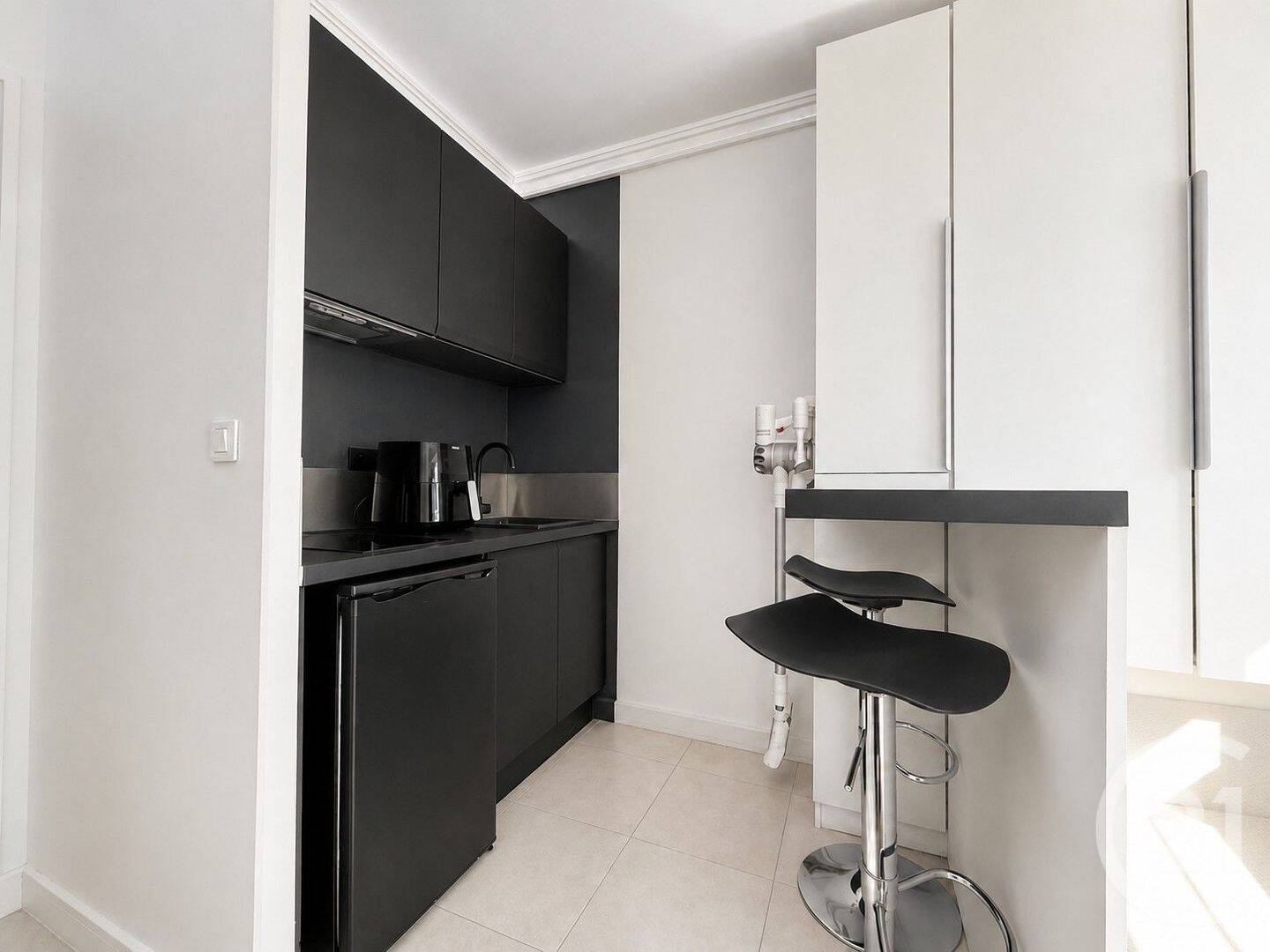 Appartement 1 pièce 17 m² · à Puteaux · 17 m² · 780 €