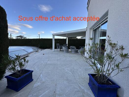 Villa à vendre 539 000 € 6 pièces 4 chambres 159 m² 881 m² de terrain Boissejour Ceyrat 63122