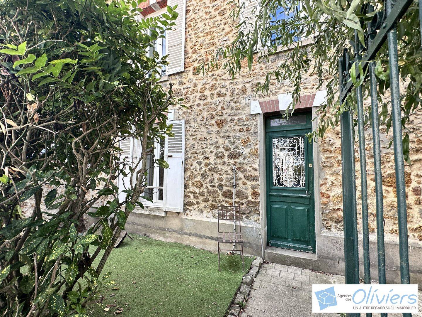 Maison 5 pièces 103 m² · à Voisins-le-Bretonneux · 103 m² · 349 500 €