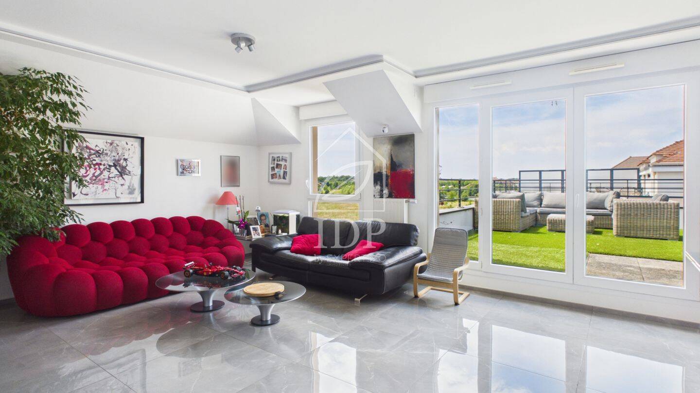 Appartement 4 pièces 93 m² · à Saint-Pierre-du-Perray · 93 m² · 355 000 €