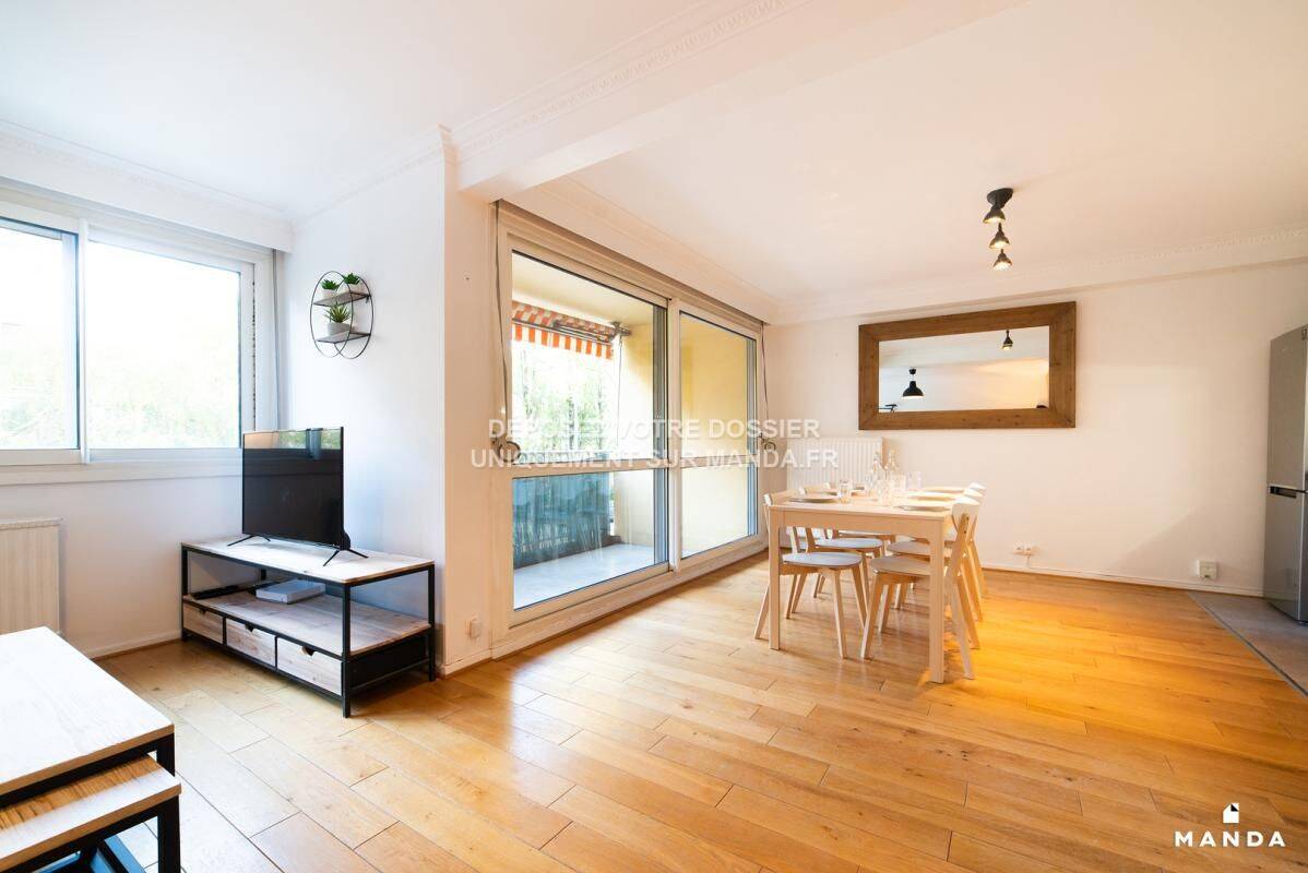 Chambre en colocation toutes charges incluses avec une place de — 3