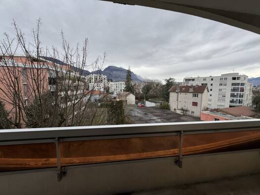 Appartement à vendre 85 000 € 1 pièce 25 m² RDC Abbaye Grenoble 38100