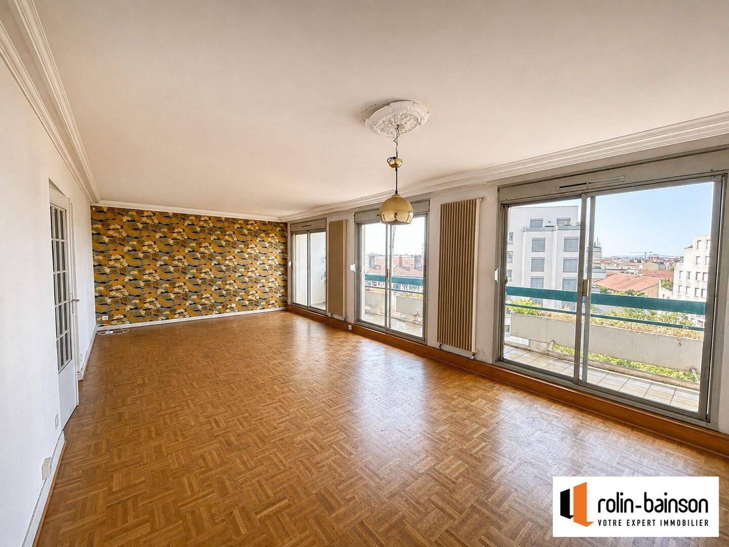 Appartement 4 pièces 99 m² · à Villeurbanne · 99 m² · 1 421 €