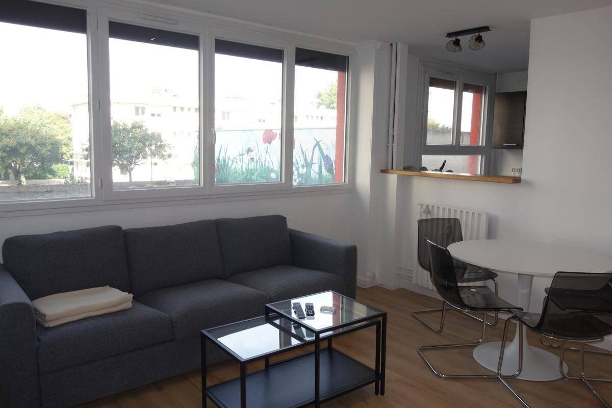 Appartement 5 pièces 82 m² · à Orléans · 82 m² · 950 €/mois