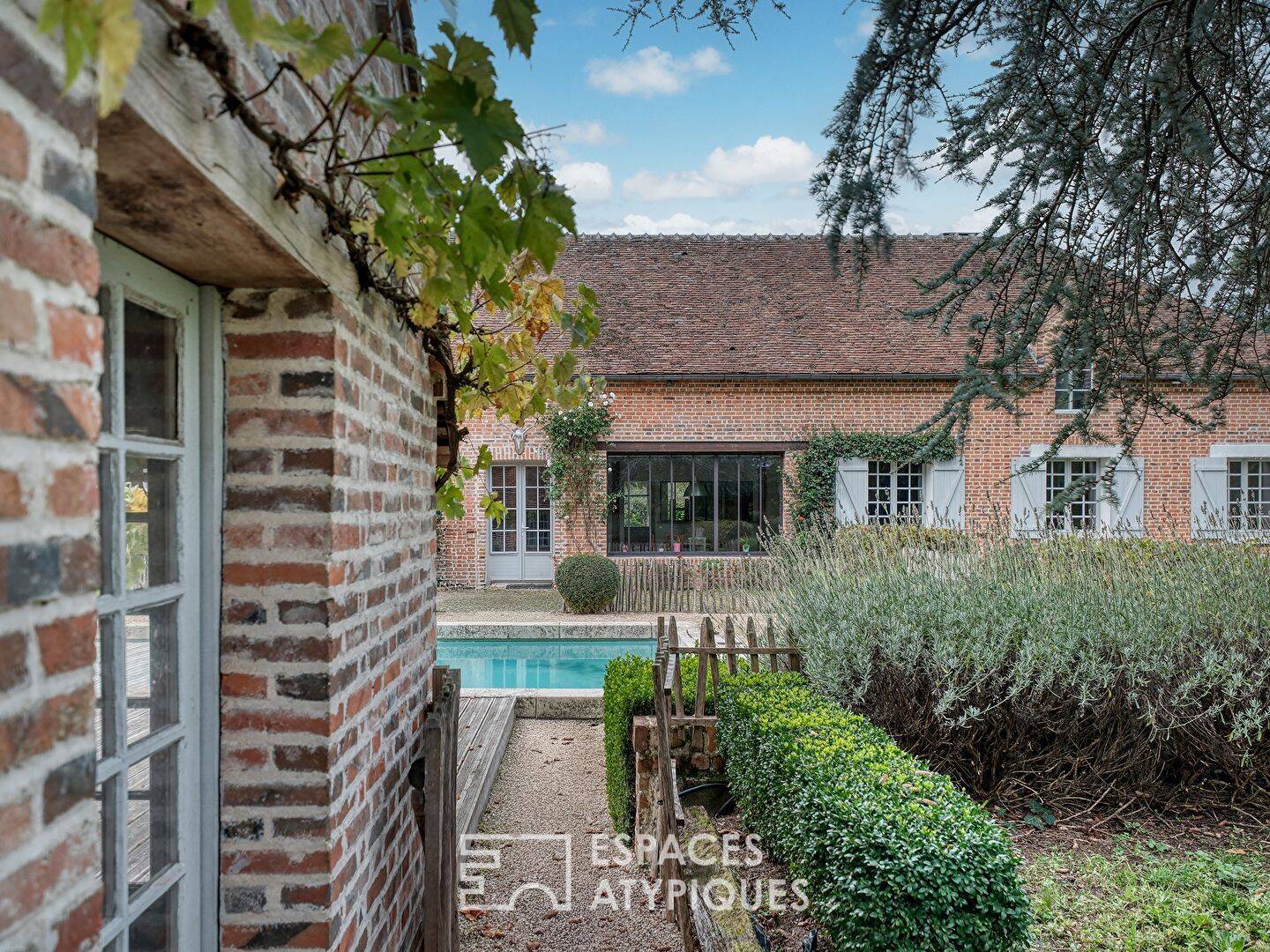 Maison 13 pièces 360 m² · à La Ferté-Saint-Aubin · 360 m² · 750 000 €