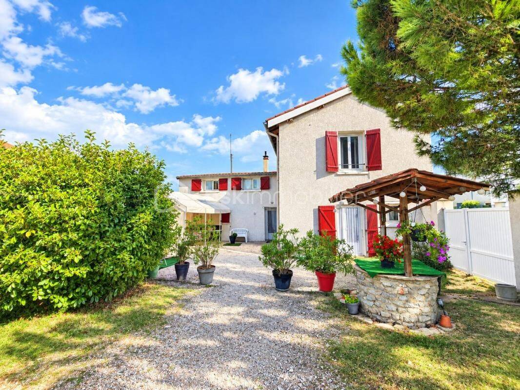 Maison 6 pièces 133 m² · à Saint-Galmier · 133 m² · 269 000 €