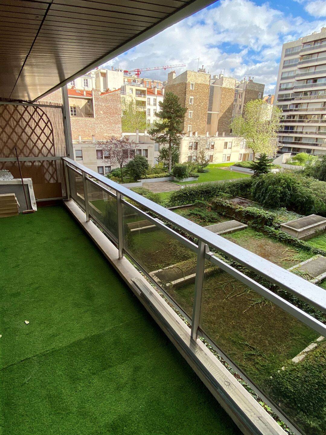 Appartement 1 pièce 30 m² · à Paris 15ème Arrondissement · 29,8 m² · 1 351 €/mois