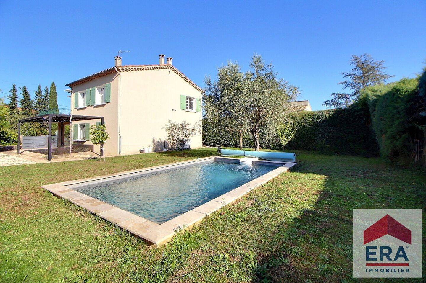 Maison 6 pièces 105 m² · à Bagnols-sur-Cèze · 105 m² · 260 000 €