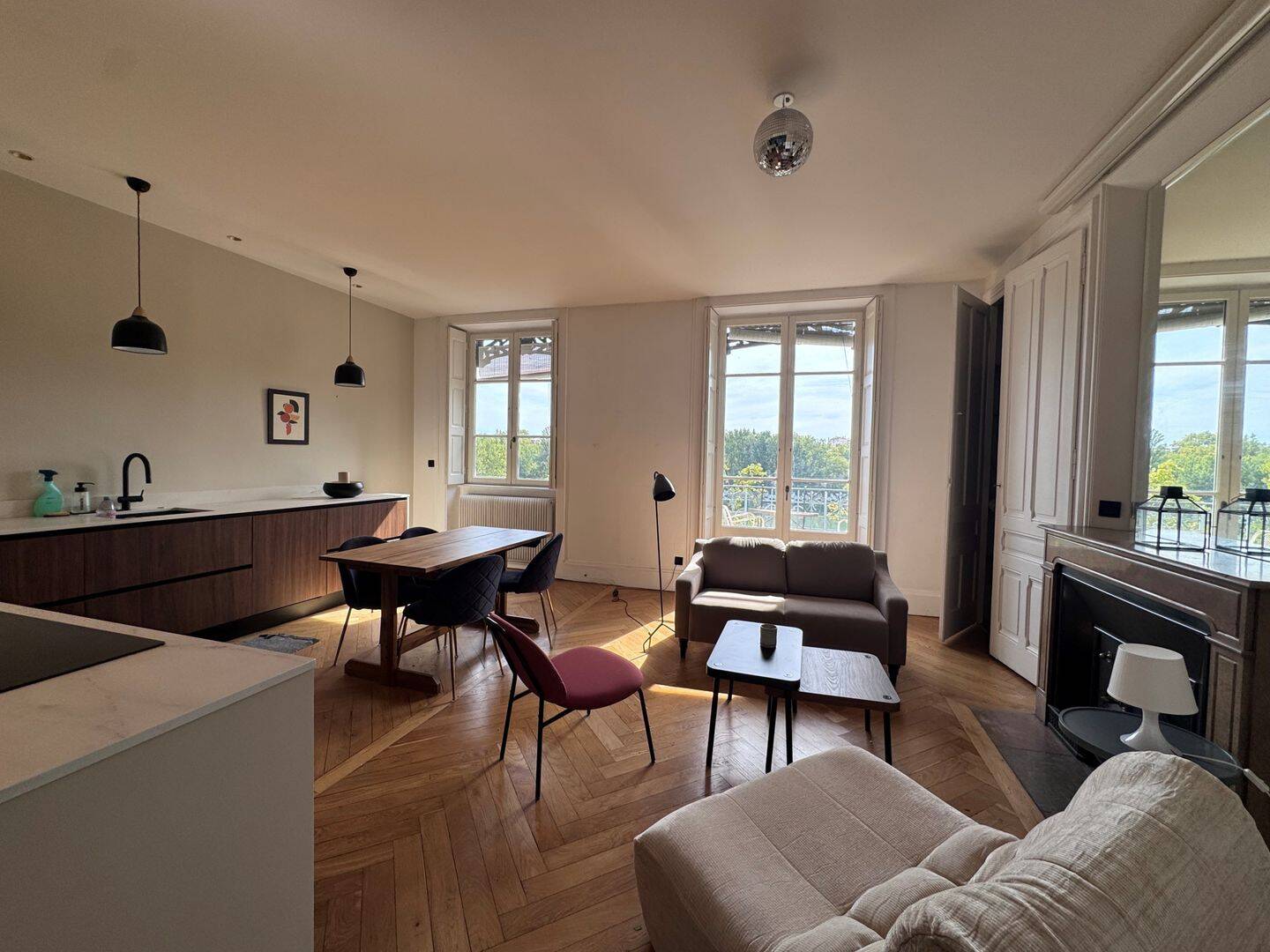 Appartement 3 pièces 94 m² · à Lyon 4ème Arrondissement · 94 m² · 1 690 €/mois
