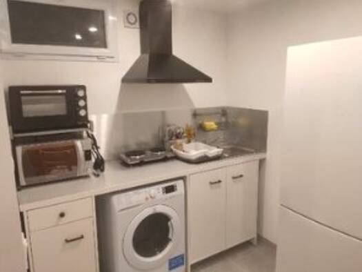 Appartement à louer 851 € 2 pièces 1 chambre 33 m² RDC Hacquinière-Paris-Chevreuse Bures-sur-Yvette 91440