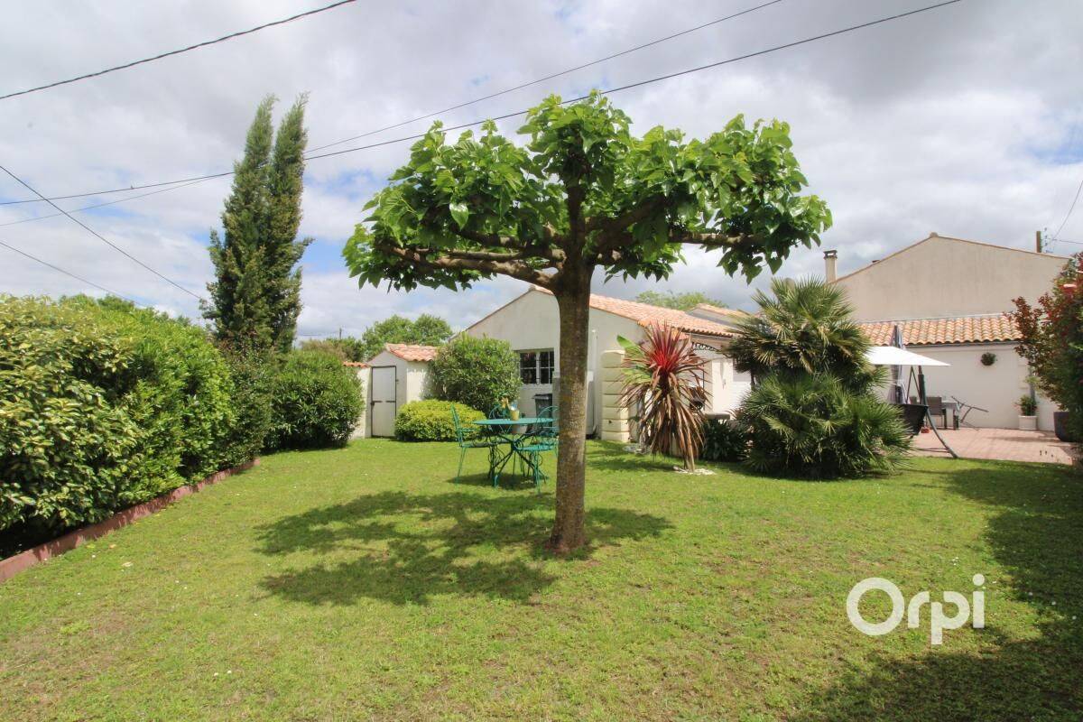 Maison 5 pièces 218 m² · à Le Gua · 217,5 m² · 346 500 €