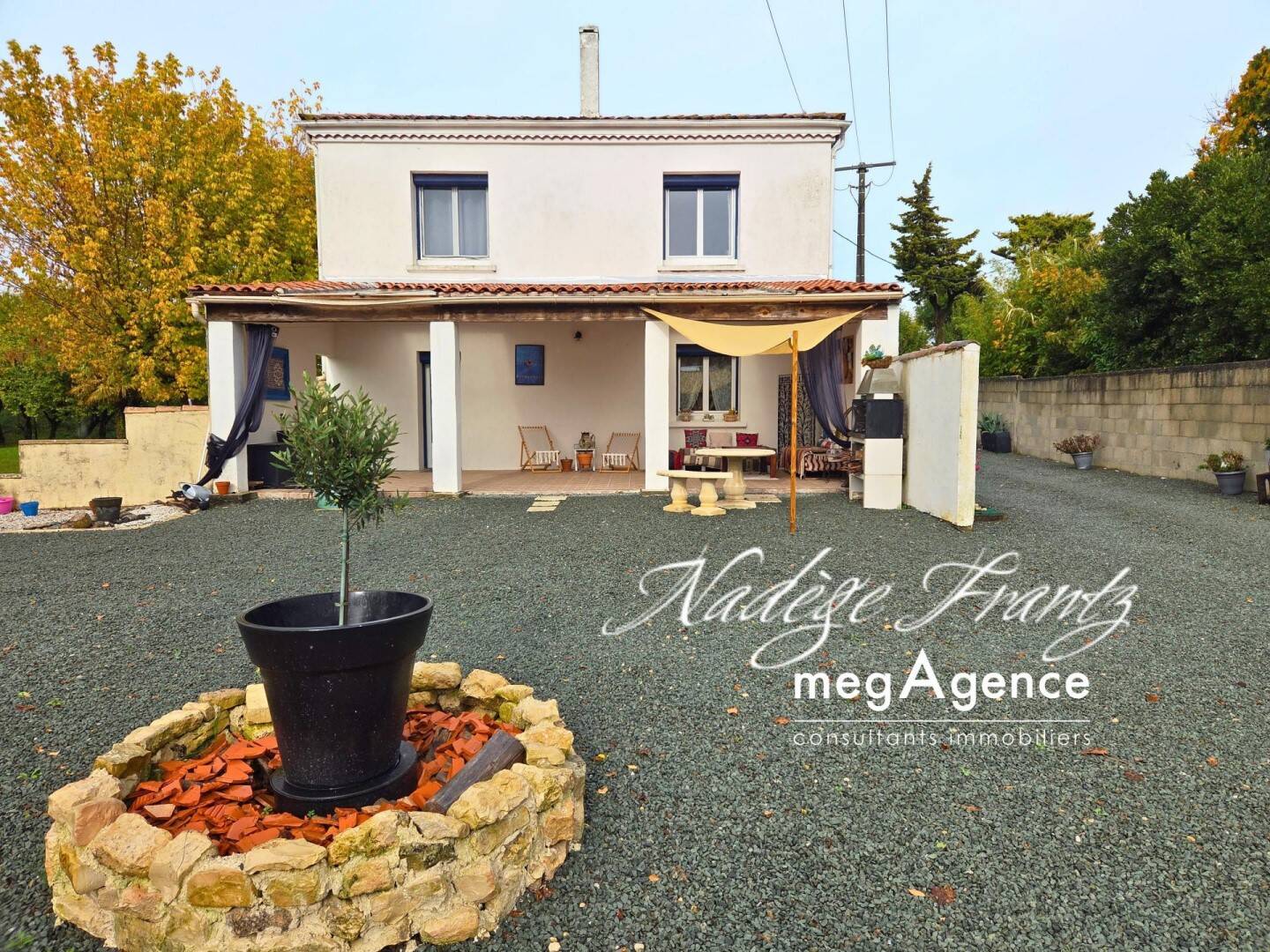 Maison 6 pièces 165 m² · à Saint-Jean-d'Angély · 165 m² · 296 000 €
