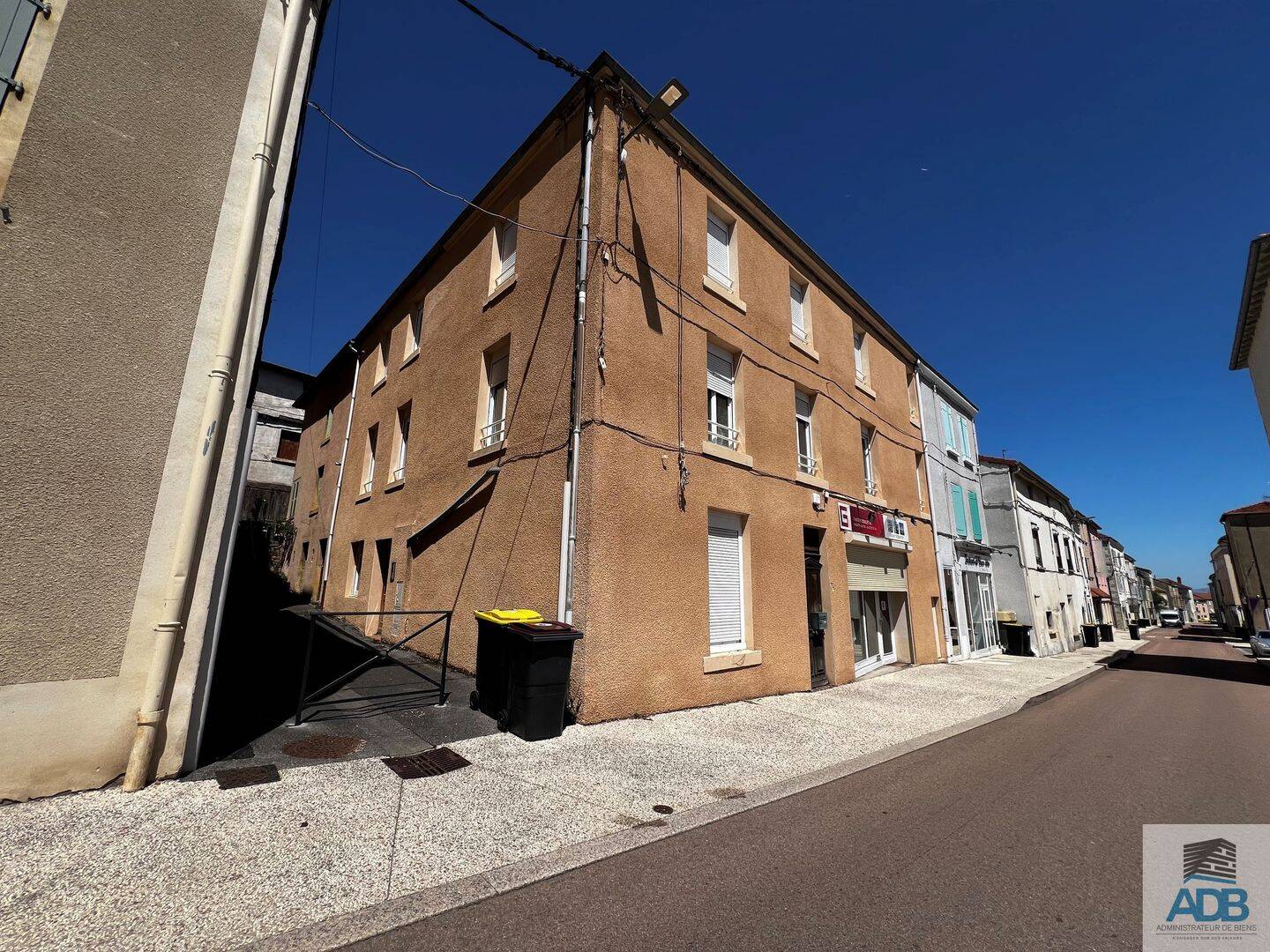 Appartement 2 pièces 45 m² · à Renaison · 45 m² · 349 €/mois